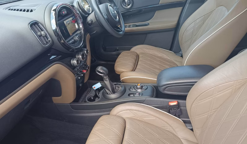 
								MINI COOPER COUNTRYMAN full									