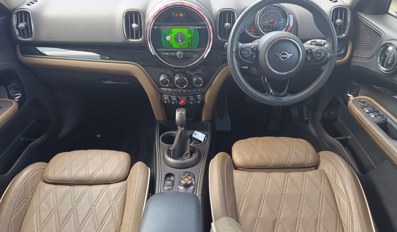 
								MINI COOPER COUNTRYMAN full									