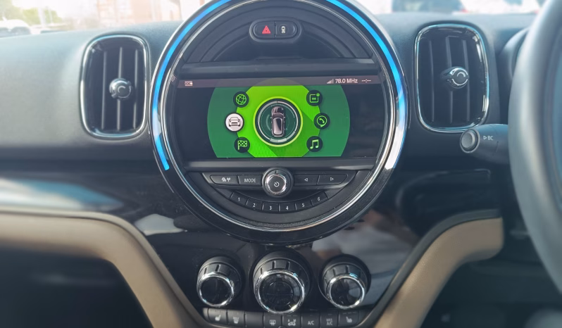 
								MINI COOPER COUNTRYMAN full									