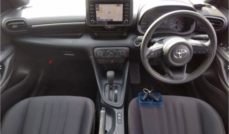 
								TOYOTA YARIS full									