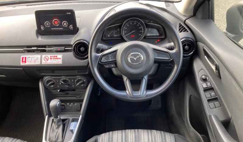
								MAZDA 2 full									