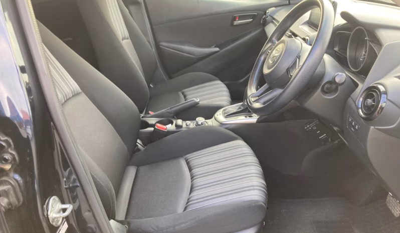 
								MAZDA 2 full									