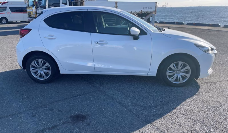 
								MAZDA 2 full									