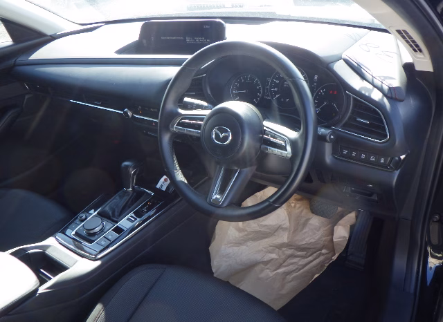 
								MAZDA CX-30 (Black Edition) full									