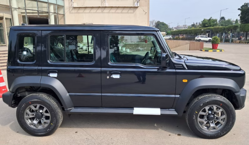 
								SUZUKI JIMNY GLX 5-DOOR (4×4) full									