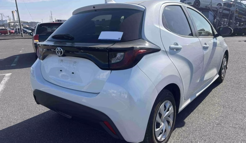 
								TOYOTA YARIS full									
