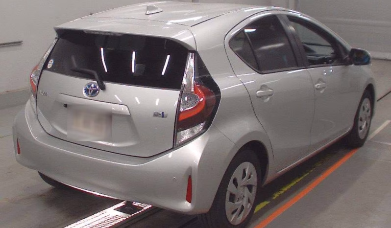 
								TOYOTA AQUA Hybrid full									