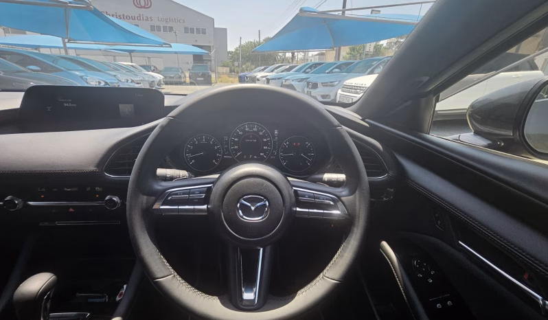 
								MAZDA 3 Hatchback full									