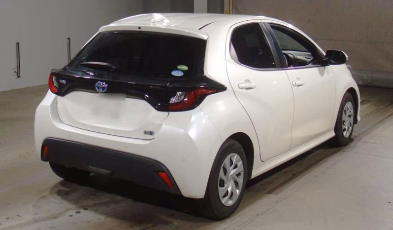 
								TOYOTA YARIS Hybrid full									