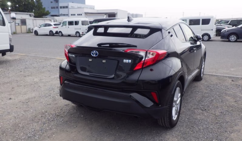 
								TOYOTA C-HR full									