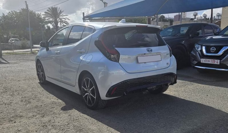 
								TOYOTA AQUA GR full									