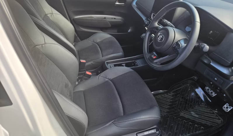 
								TOYOTA AQUA GR full									