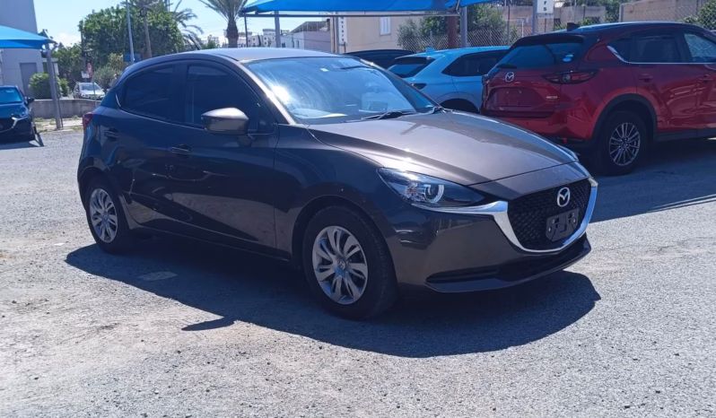 
								MAZDA 2 full									