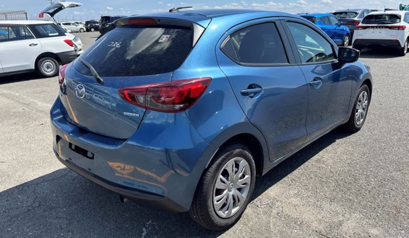 
								MAZDA 2 full									