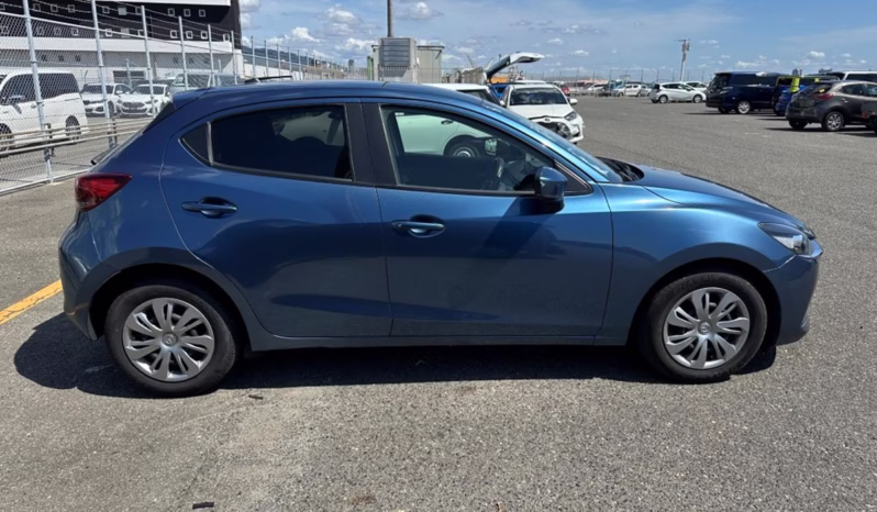 
								MAZDA 2 full									