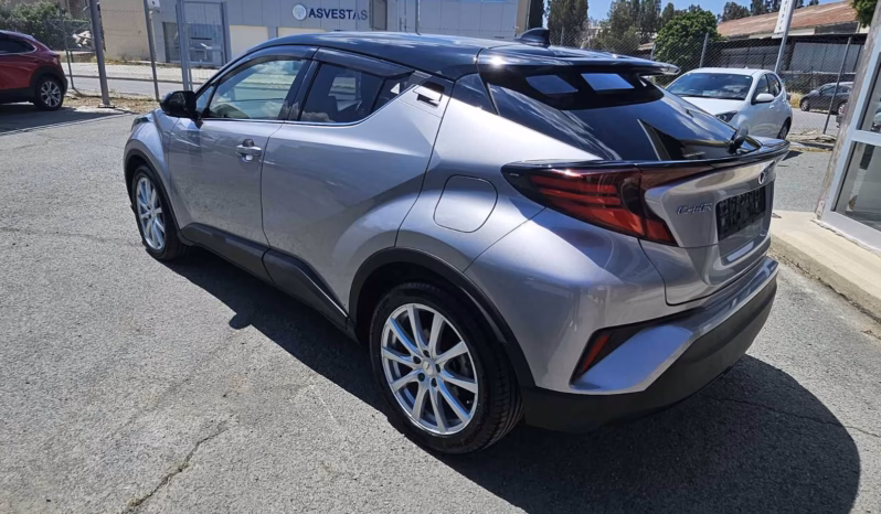 
								TOYOTA C-HR full									