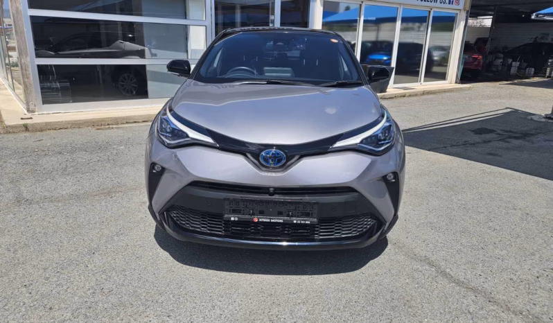 
								TOYOTA C-HR full									