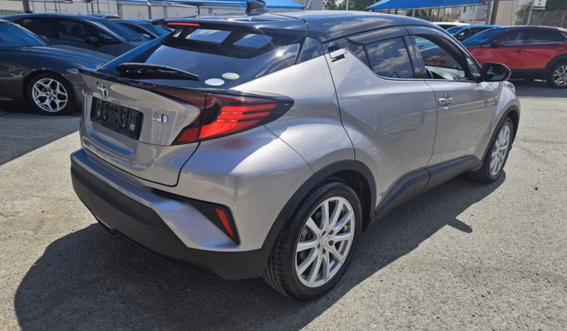 
								TOYOTA C-HR full									