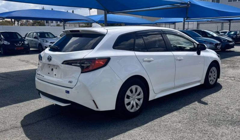 
								TOYOTA COROLLA TOURING Hybrid full									