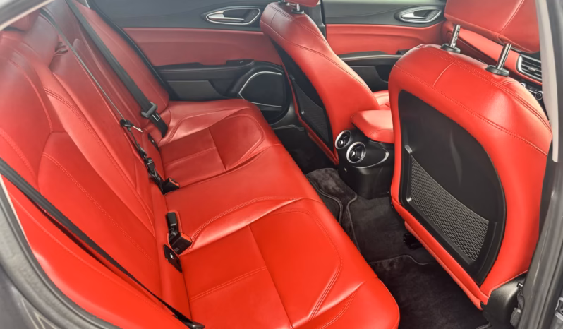 
								ALFA ROMEO GIULIA SPRINT full									