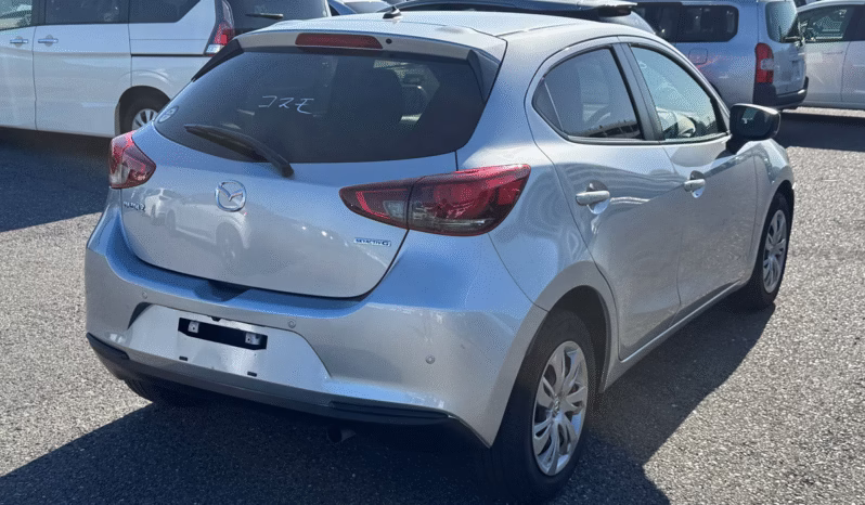 
								MAZDA 2 full									