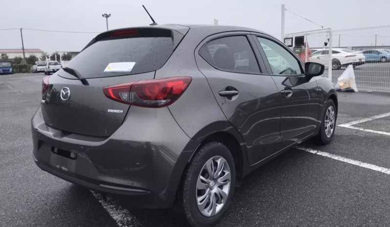 
								MAZDA 2 full									