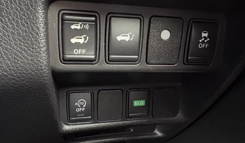 
								NISSAN X-TRAIL full									