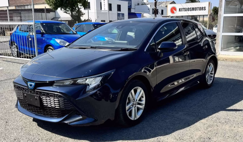 
								TOYOTA COROLLA SPORT HYBRID full									
