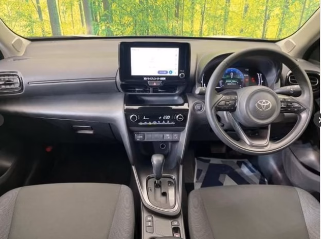 
								TOYOTA YARIS CROSS full									