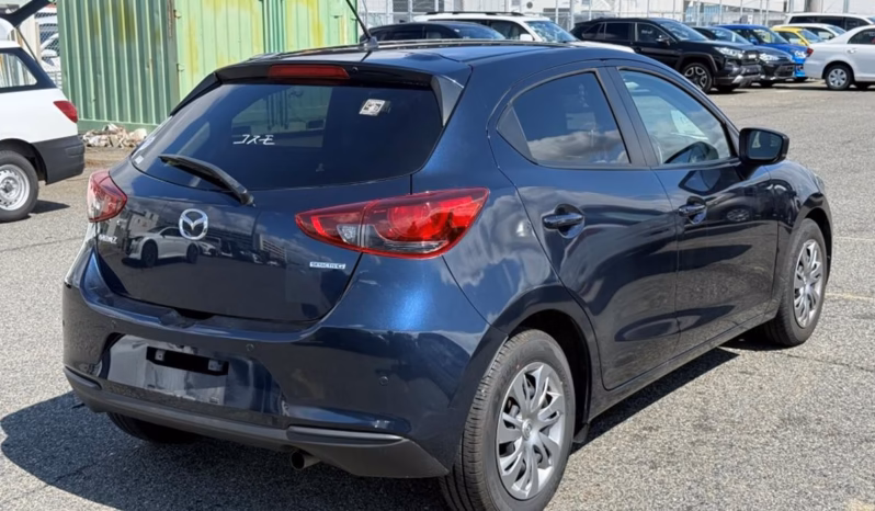 
								MAZDA 2 full									