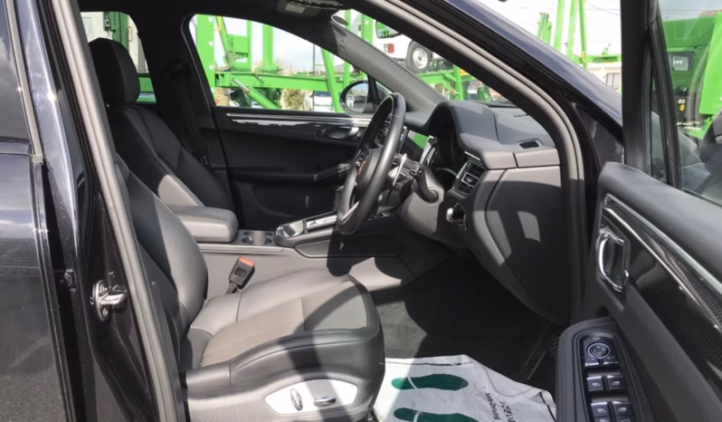 
								PORCHE MACAN S SPROTS CHRONO full									