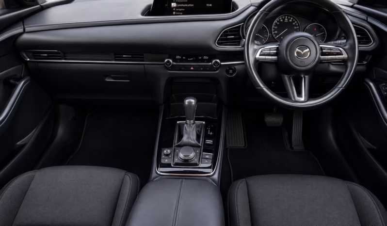
								MAZDA CX-30 full									