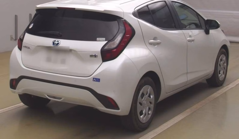 
								TOYOTA AQUA HYBRID full									