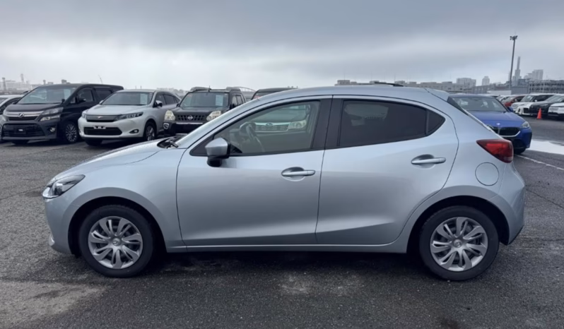 
								MAZDA 2 full									