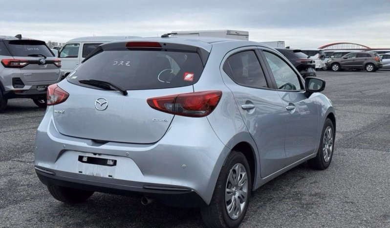 
								MAZDA 2 full									