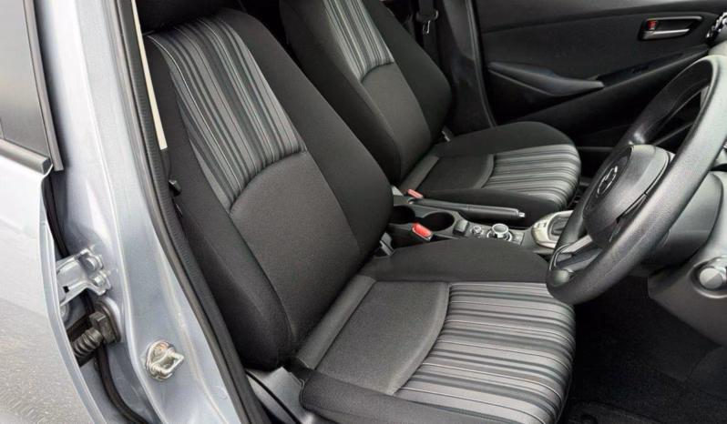 
								MAZDA 2 full									