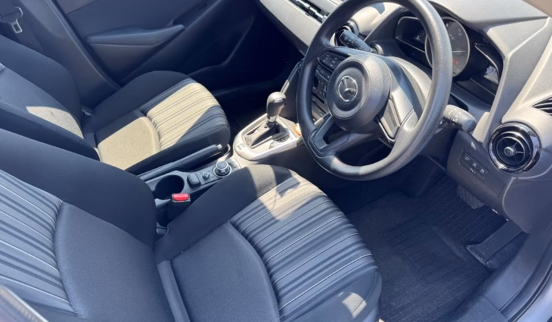 
								MAZDA 2 full									