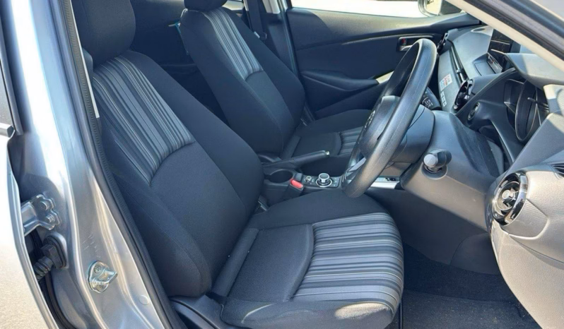 
								MAZDA 2 full									