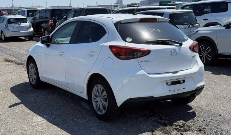 
								MAZDA 2 full									