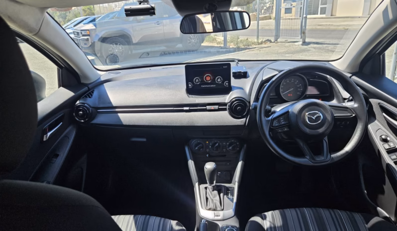 
								MAZDA 2 full									