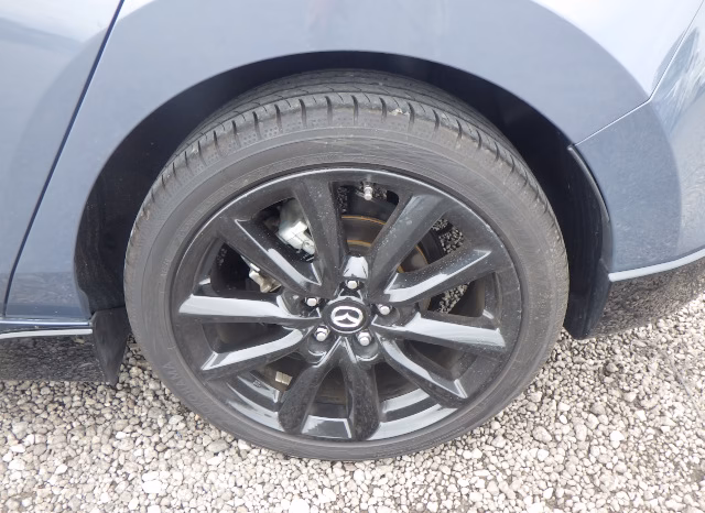 
								MAZDA 3 full									