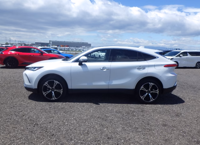 
								TOYOTA HARRIER HYBRID full									