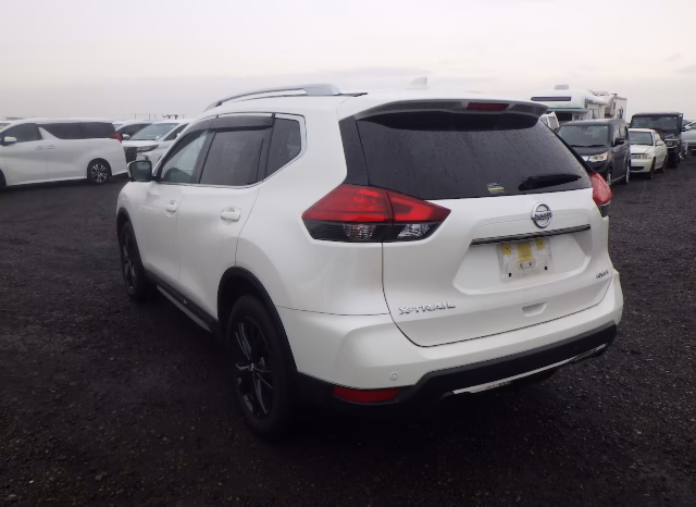
								NISSAN X-TRAIL full									