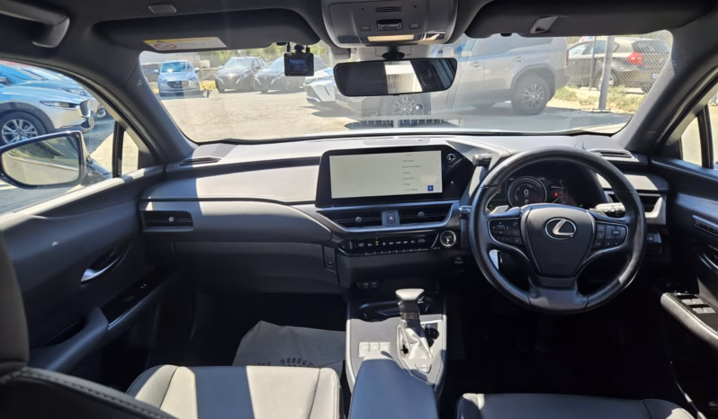 
								LEXUS UX250h full									