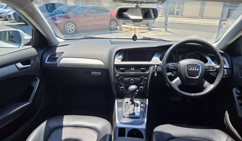 
								Audi A4 full									