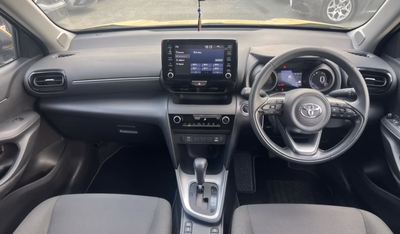 
								TOYOTA YARIS CROSS full									