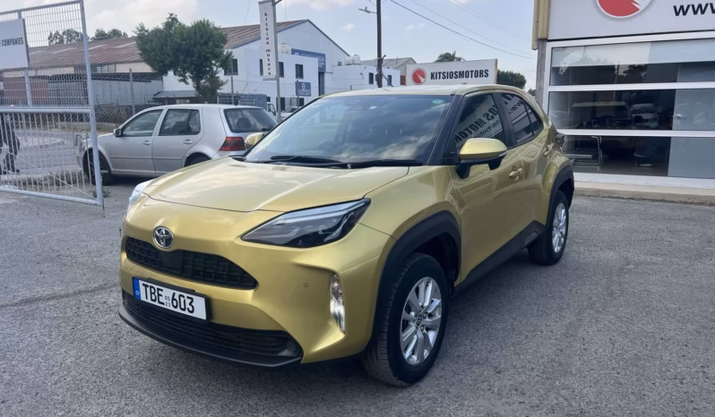 
								TOYOTA YARIS CROSS full									