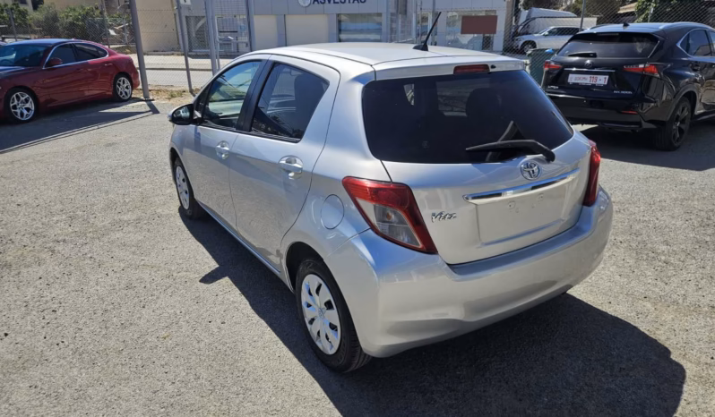 
								TOYOTA VITZ full									