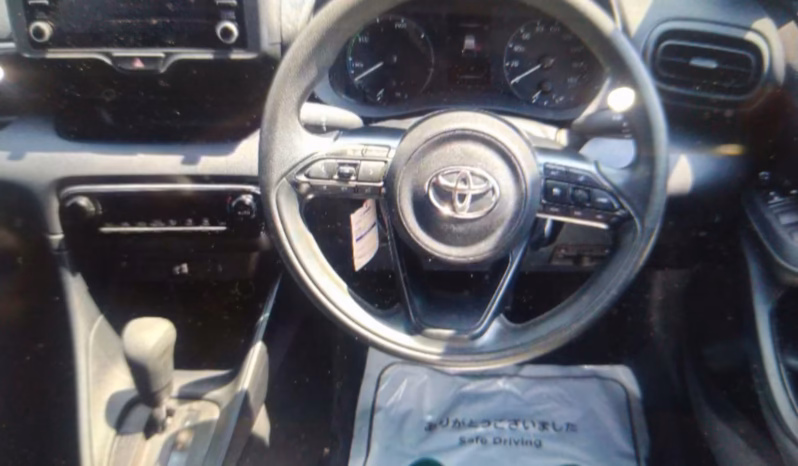 
								TOYOTA YARIS X Hybrid full									