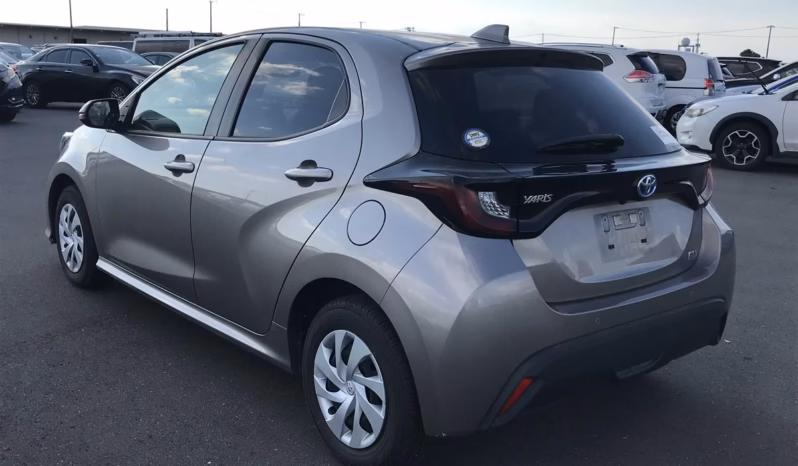 
								TOYOTA YARIS Hybrid full									